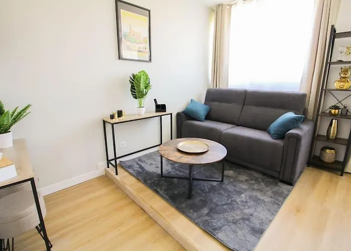 Apartamento G2 Joli 2 Pièces Calme Rdc Coté Jardin Centre *