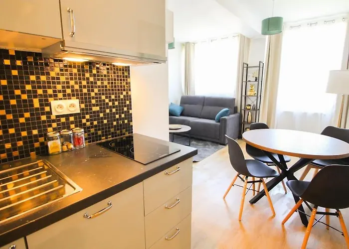 G2 Joli 2 Pièces Calme Rdc Coté Jardin Centre Apartamento Angulema