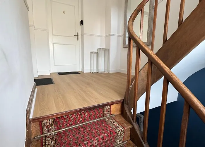 G2 Joli 2 Pièces Calme Rdc Coté Jardin Centre