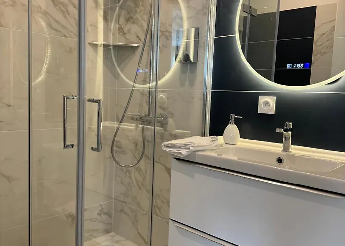 Apartamento G2 Joli 2 Pièces Calme Rdc Coté Jardin Centre Angulema