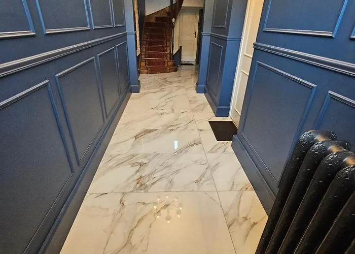 G2 Joli 2 Pièces Calme Rdc Coté Jardin Centre